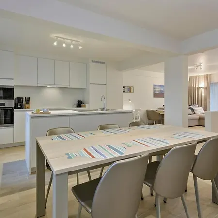 Huswell - Stunning At The Beachfront Of De Haan